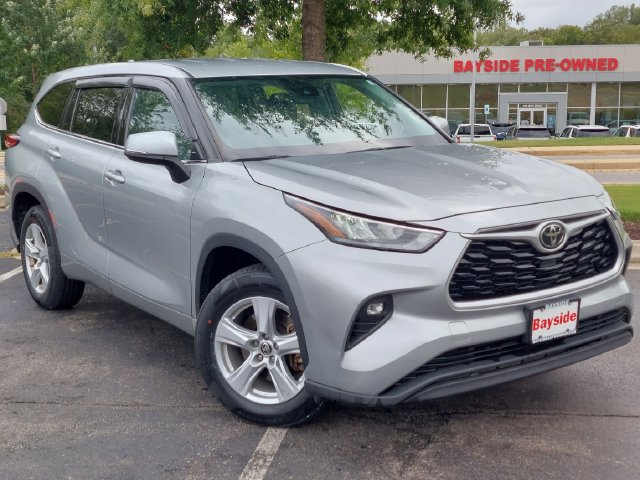 Certified 2020 Toyota Highlander LE FWD image 2