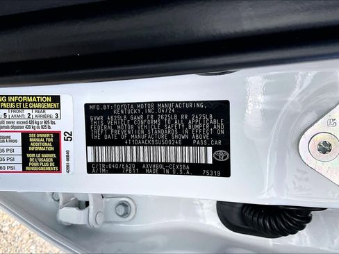 Used 2025 Toyota Camry SE FWD image 36
