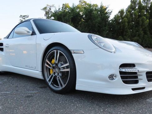 Used 2012 Porsche 911 Turbo S Cabriolet AWD/4WD image 5