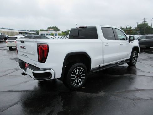 Certified 2022 GMC Sierra 1500 AT4 w/ AT4 Preferred Package AWD/4WD image 5