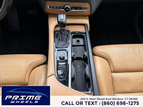 Used 2016 Volvo XC90 T6 Inscription w/ Vision Package image 21