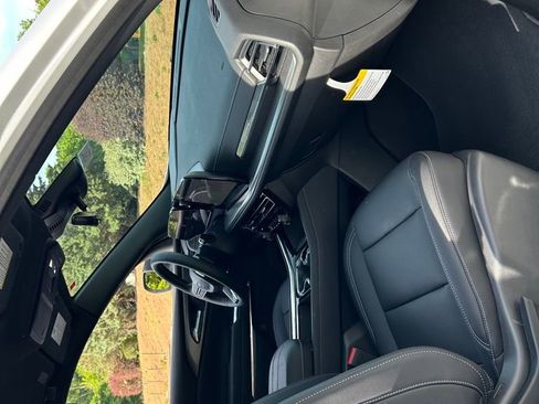 New 2026 Chevrolet Traverse LT w/ Midnight/Sport Edition FWD image 36