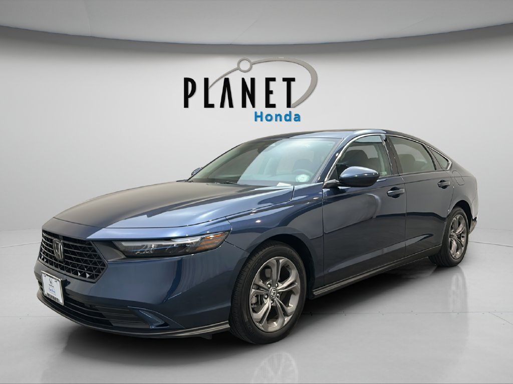 Certified 2024 Honda Accord EX image 3
