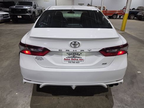 Used 2021 Toyota Camry SE FWD image 10