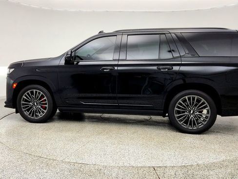 Used 2023 Cadillac Escalade V image 8