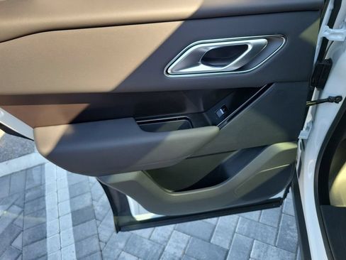 New 2026 Land Rover Range Rover Velar Dynamic SE AWD/4WD image 22