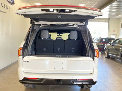 New 2026 Lincoln Navigator Black Label AWD/4WD image 8