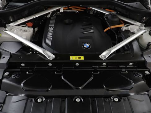 Certified 2024 BMW X5 xDrive50e w/ Premium Package image 24