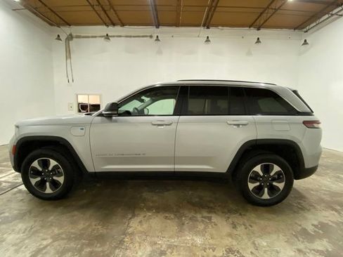 Used 2024 Jeep Grand Cherokee Limited 4xe AWD/4WD image 2