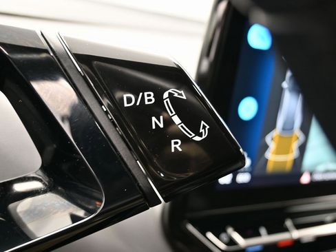 Used 2022 Volkswagen ID.4 Pro image 23