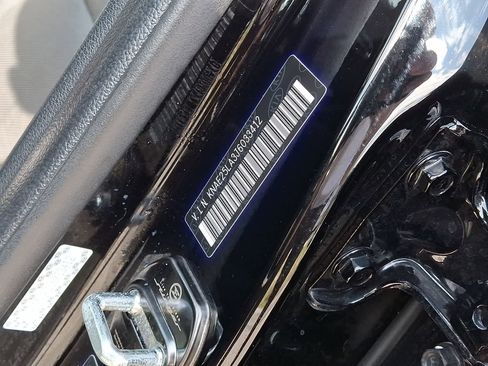 Used 2018 Kia Stinger Premium image 30