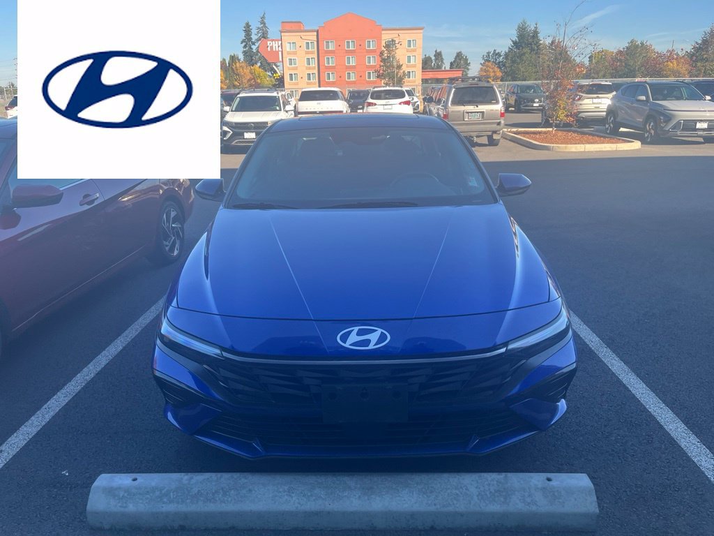 Used 2025 Hyundai Elantra SEL FWD image 1