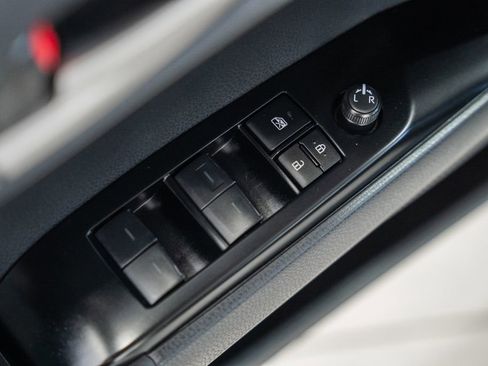 Used 2025 Toyota Camry LE image 34