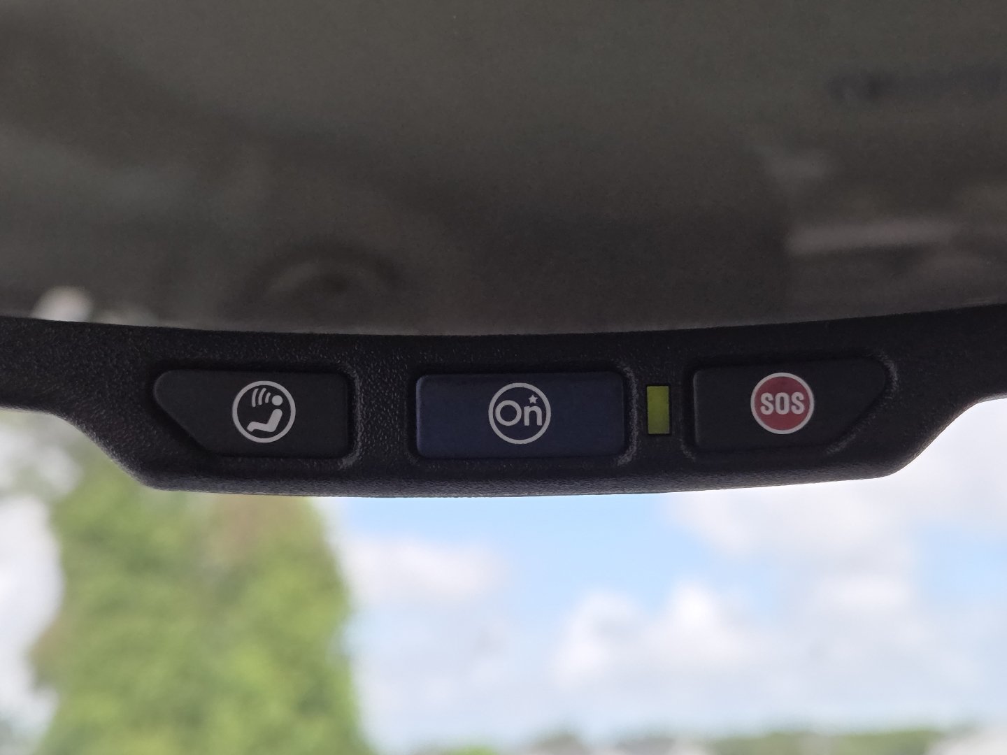 Used 2022 Buick Encore Preferred w/ Safety Package FWD image 32