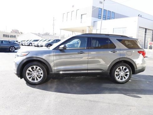 Used 2023 Ford Explorer XLT w/ Equipment Group 202A image 9