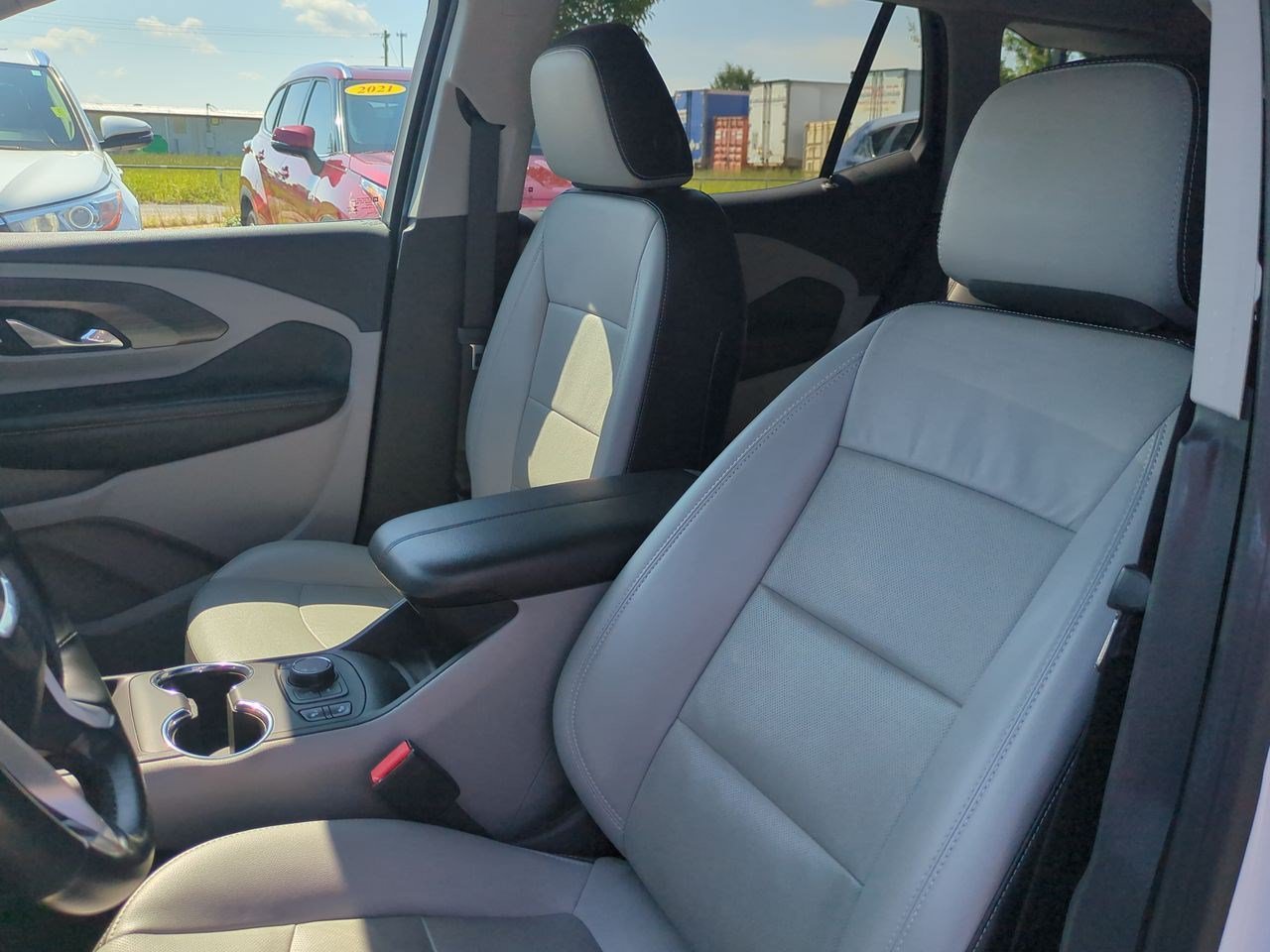 Used 2024 GMC Terrain SLT FWD image 16