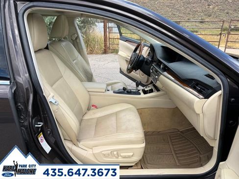 Used 2013 Lexus ES 300h w/ Luxury Pkg FWD image 33