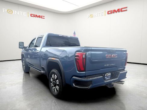 Used 2024 GMC Sierra 2500 Denali w/ Denali Reserve Package AWD/4WD image 7