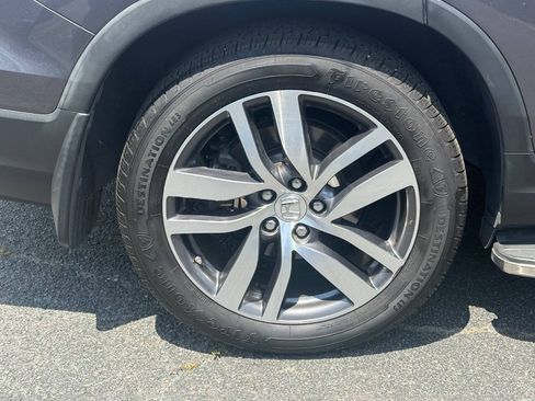 Used 2017 Honda Pilot Touring image 40