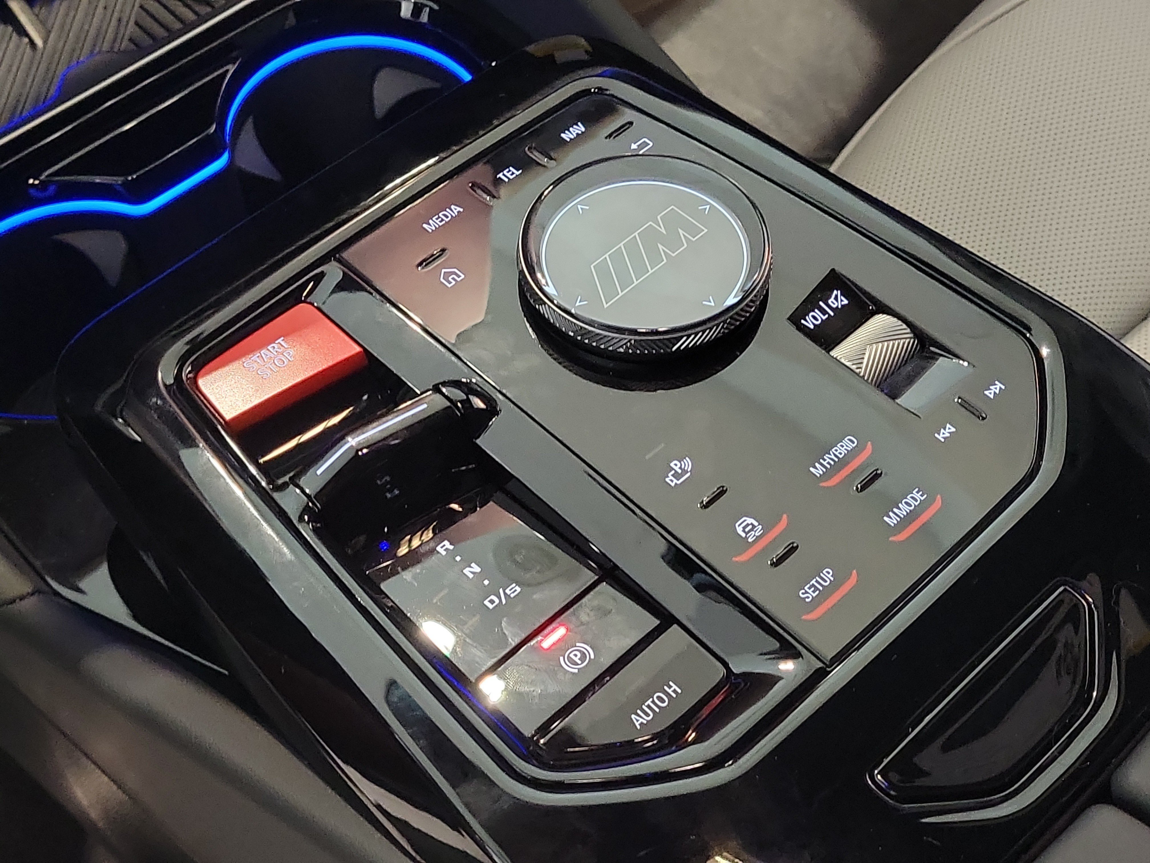 New 2027 BMW M5 w/ Carbon Package AWD/4WD image 19