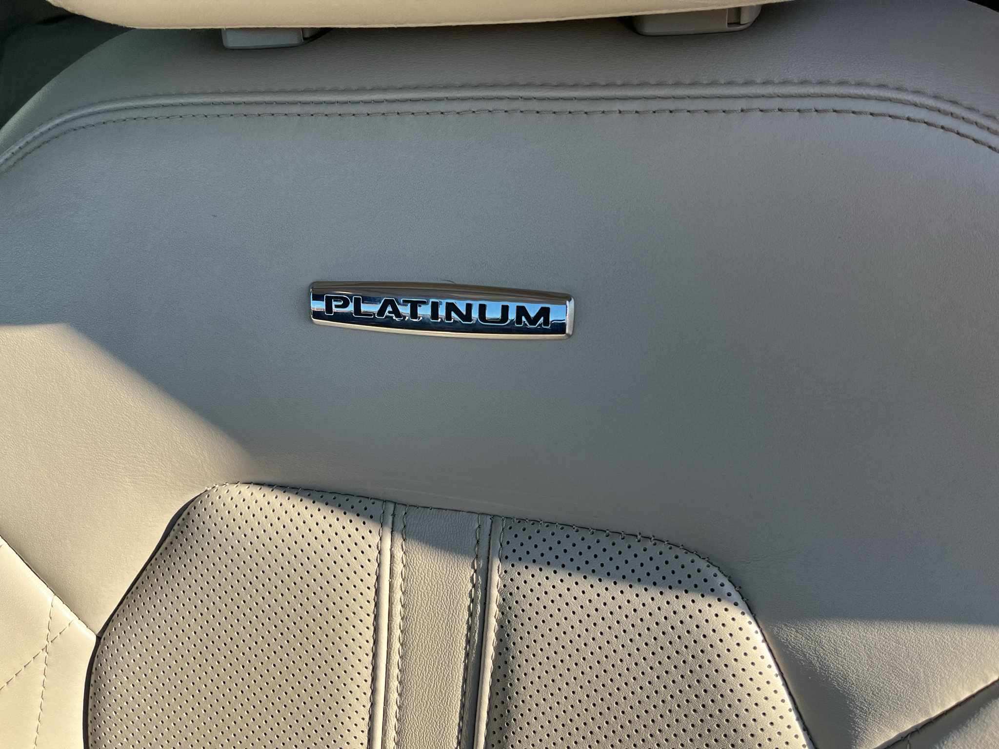Used 2018 Ford Expedition Max Platinum AWD/4WD image 36