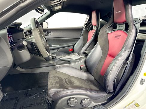 Used 2024 Nissan Z NISMO w/ Floor Mat Package RWD image 26