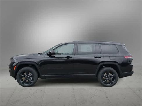 New 2025 Jeep Grand Cherokee L Limited image 5