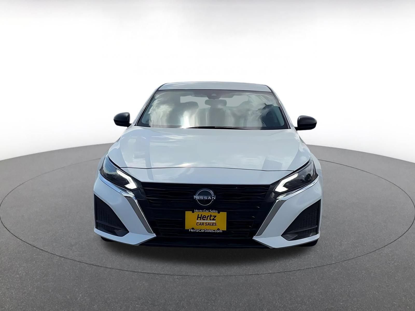 Used 2025 Nissan Altima 2.5 SV FWD image 4