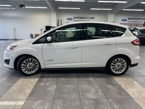 Used 2018 Ford C-MAX SE w/ Cold Weather Package image 12