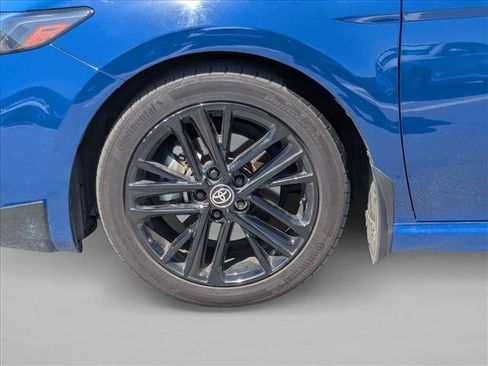 Used 2025 Toyota Camry SE w/ Multimedia Upgrade Package FWD image 18