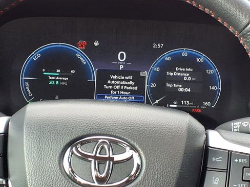 Used 2025 Toyota Sienna XSE image 9