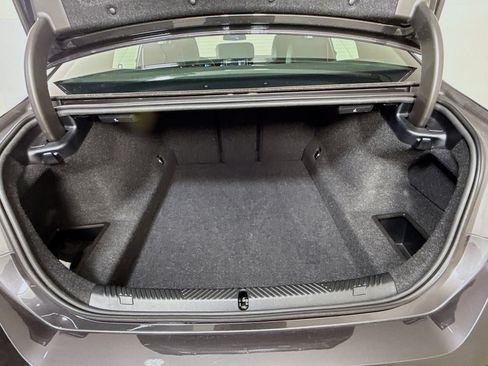 Used 2025 BMW 530i image 33