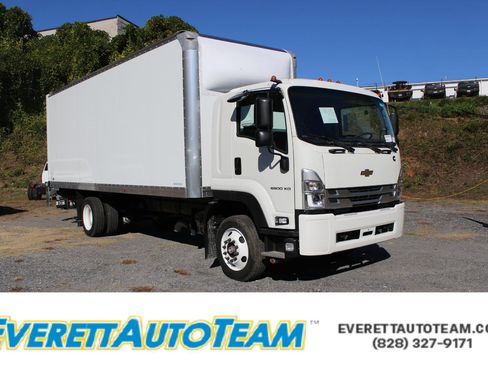 New 2025 Chevrolet Low Cab Forward 6500XD image 1