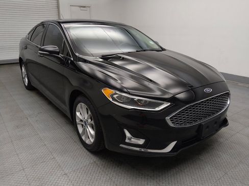 Used 2019 Ford Fusion Energi Titanium image 13