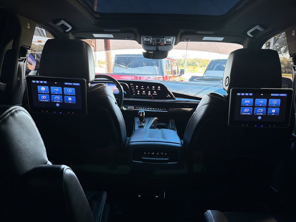 Used 2023 Cadillac Escalade Sport w/ LPO, ONYX Package AWD/4WD image 26
