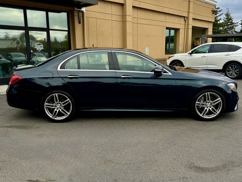 Used 2017 Mercedes-Benz E 300 image 8