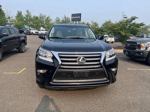 Used 2017 Lexus GX 460 Premium w/ Premium Package AWD/4WD image 2