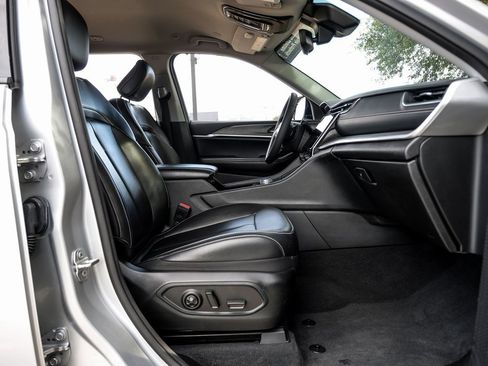 Used 2023 Jeep Grand Cherokee L Limited image 43