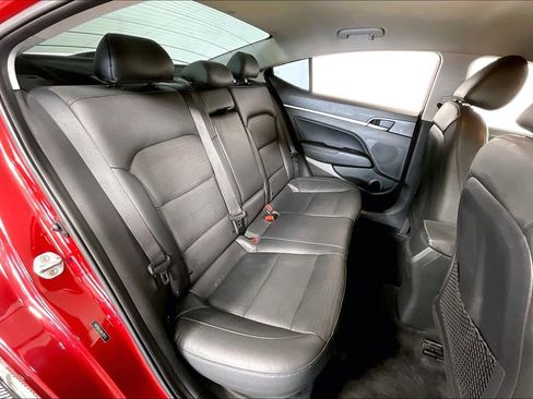 Used 2017 Hyundai Elantra Limited image 25