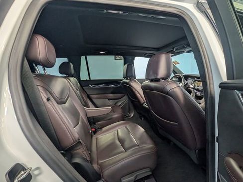 Used 2021 Cadillac XT6 Premium Luxury image 14