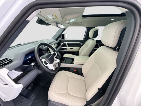 Used 2023 Land Rover Defender 130 First Edition image 18