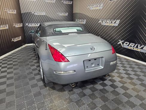Used 2005 Nissan 350Z Grand Touring image 11