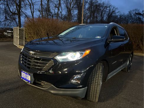 Used 2020 Chevrolet Equinox LT w/ Midnight Edition image 5