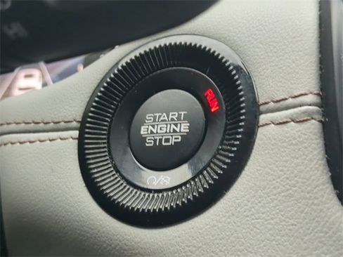 Used 2022 Jeep Compass Limited image 26