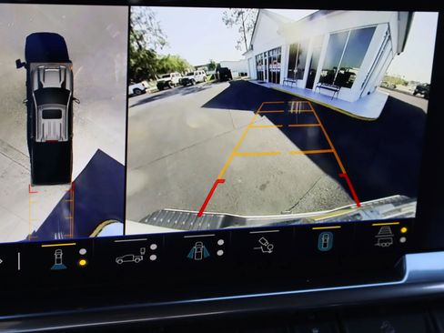 Used 2024 Chevrolet Silverado 2500 High Country w/ High Country Premium Package image 16