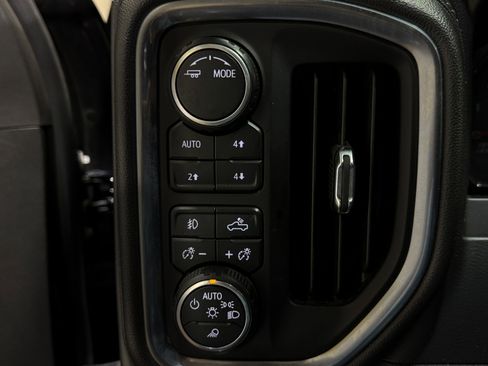 Used 2020 Chevrolet Silverado 2500 LTZ w/ LTZ Texas Edition image 7