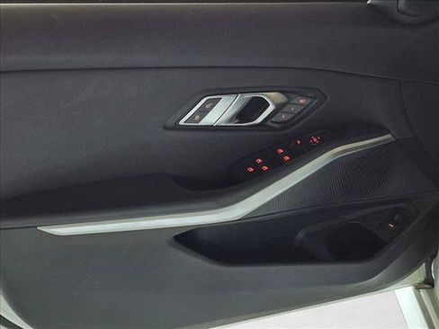 Used 2020 BMW 330i Sedan w/ Driving Assistance Package RWD image 11