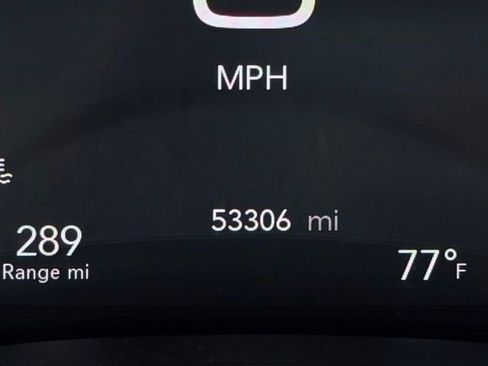 Used 2023 Chrysler Pacifica Touring-L FWD image 34