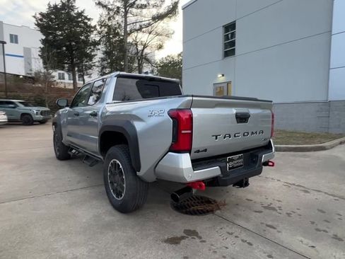 New 2026 Toyota Tacoma TRD Off-Road w/ TRD Off Road Premium Package image 4