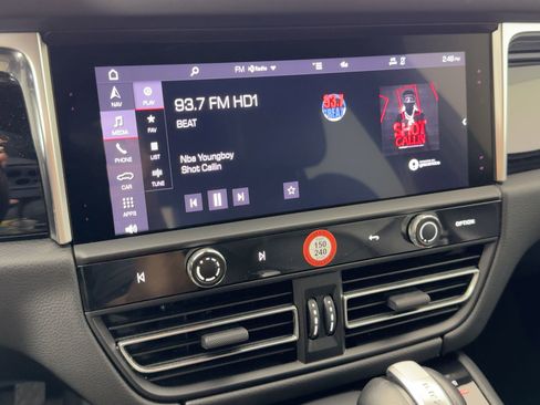 Certified 2022 Porsche Macan image 22